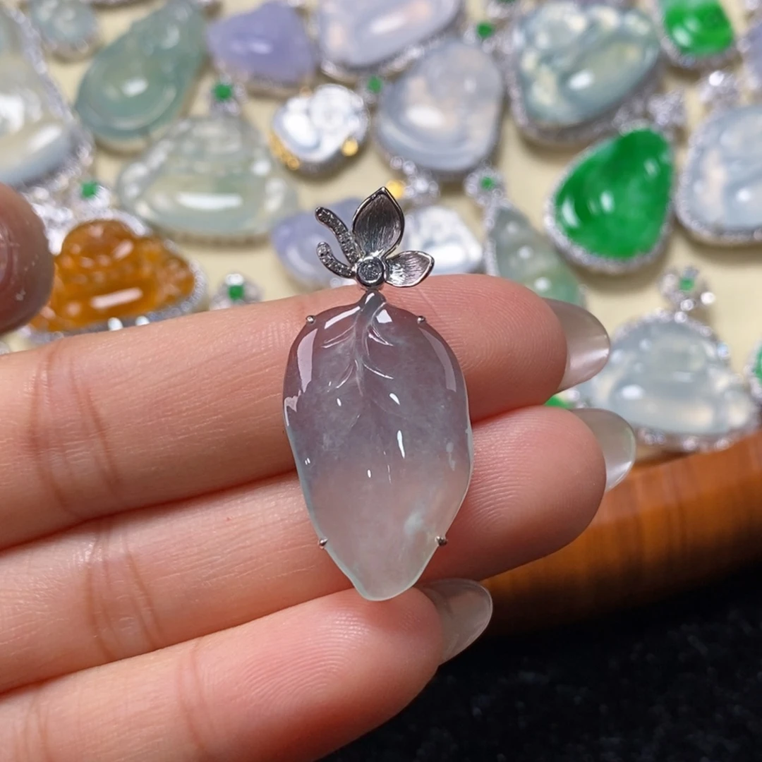 翡翠吊坠(赠链)18K金镶嵌