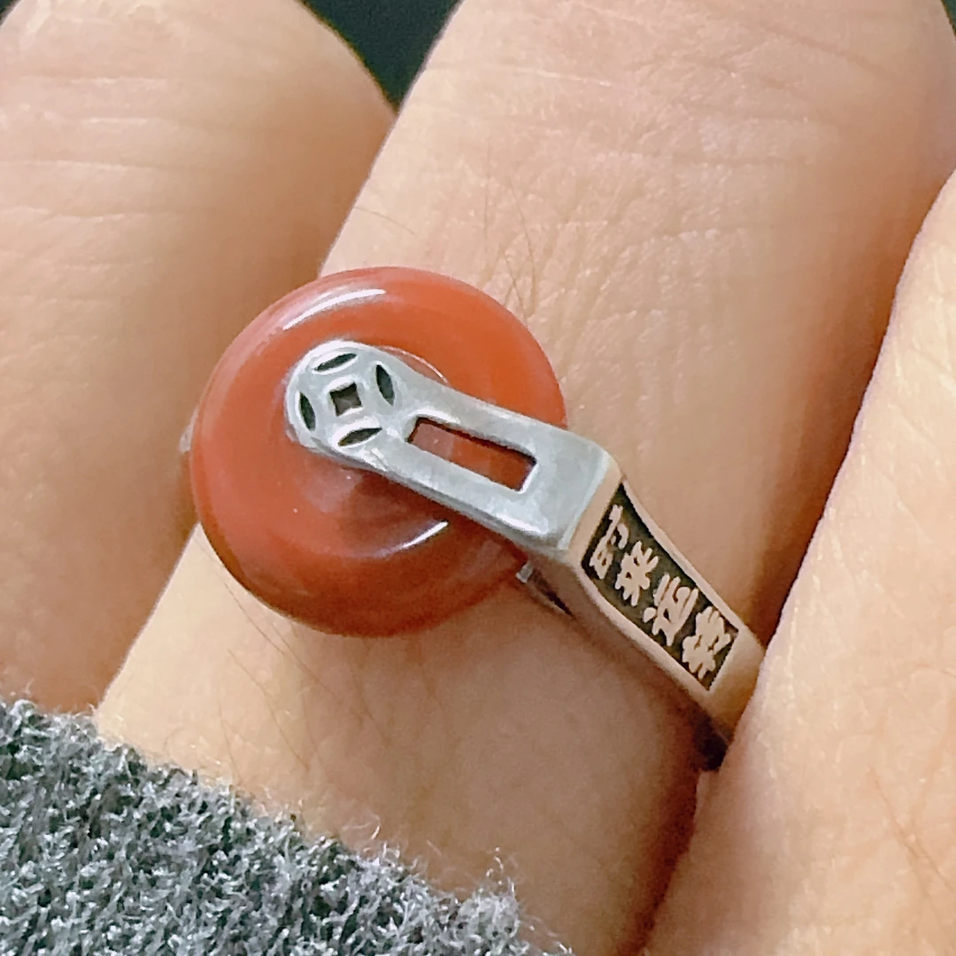 s925银时来运转平安扣南红戒指