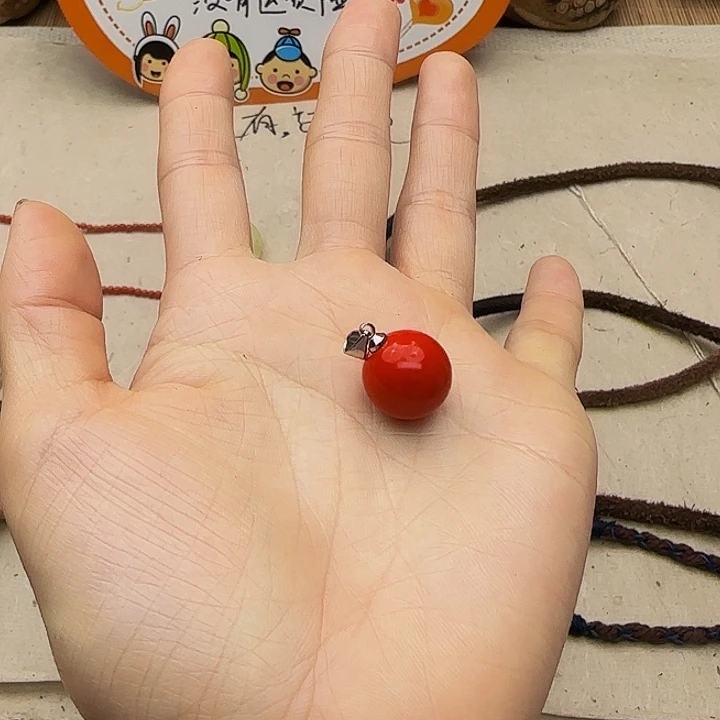 红***红和田玉未镶嵌颈饰