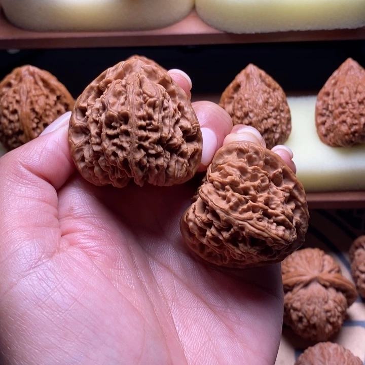 文玩核桃吊坠南疆42