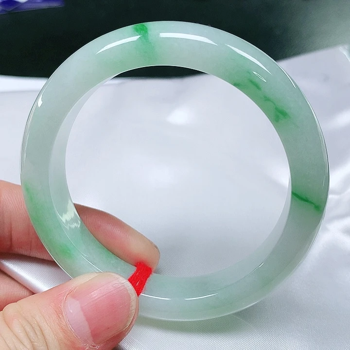 翡翠手镯未镶嵌翡翠手镯 未镶嵌