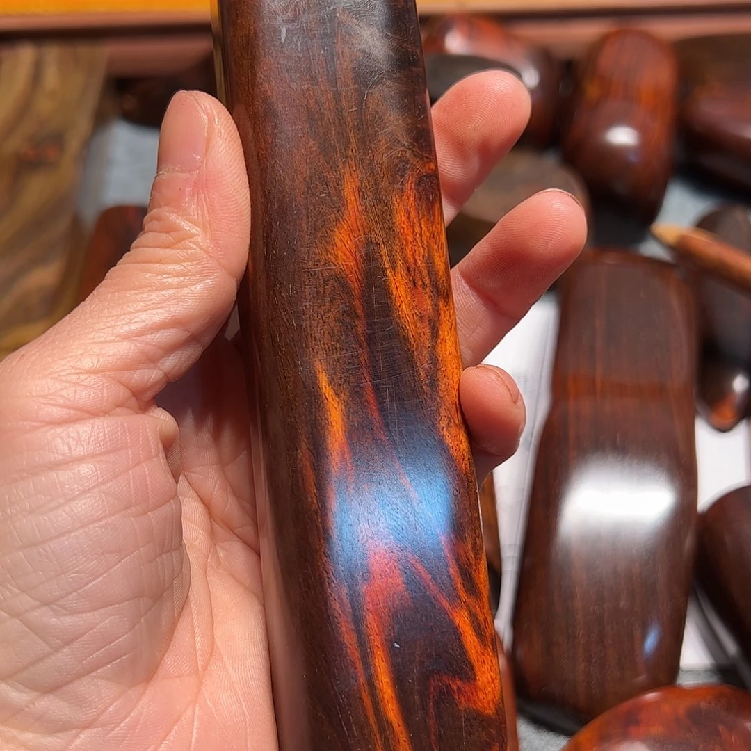 交趾黄檀（大红酸枝）布**生