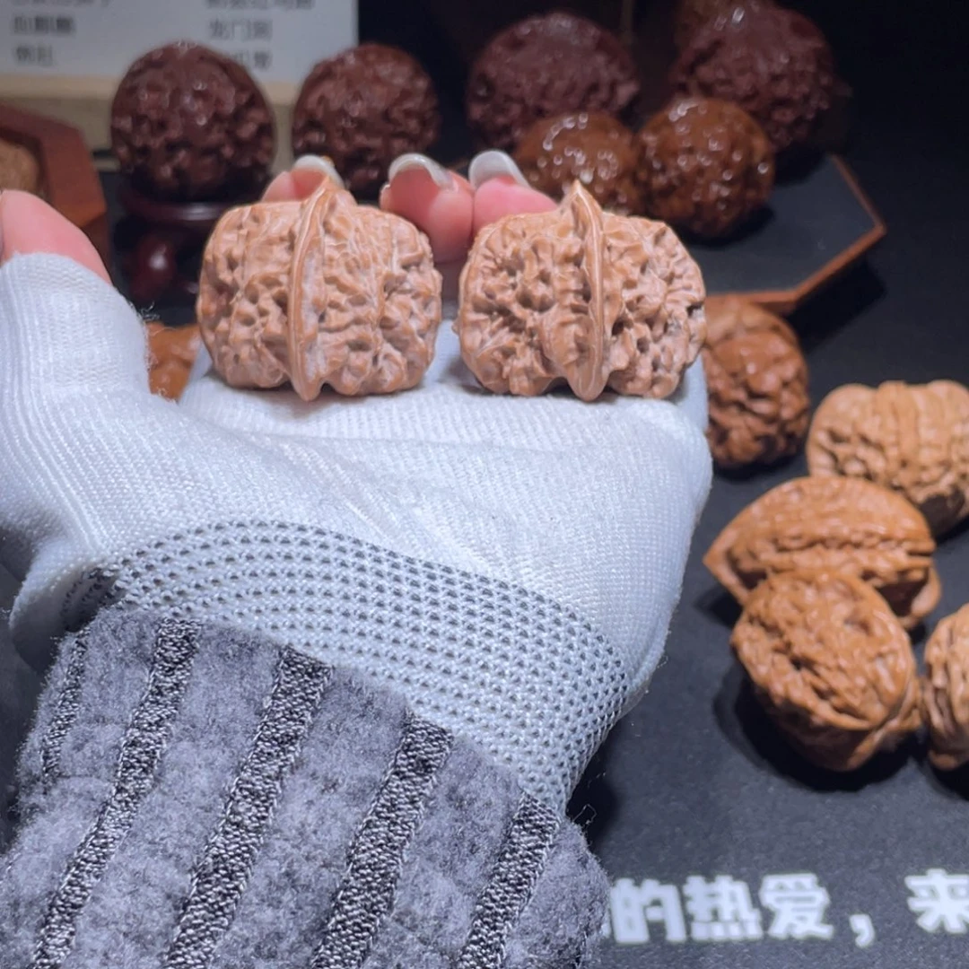 文玩核桃吊坠34.37蓟县红马蹄8197