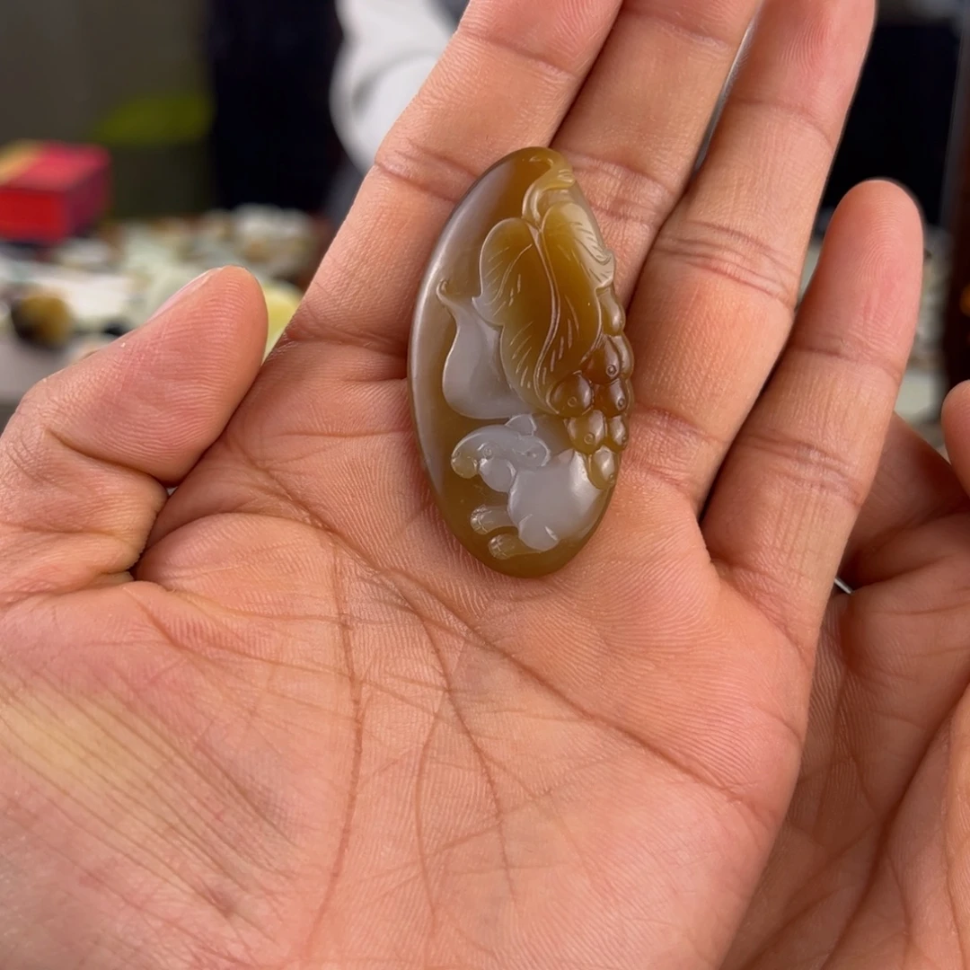 和田玉（糖玉）未镶嵌颈饰