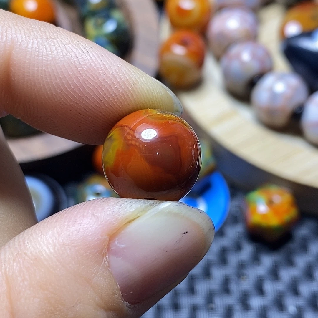 淡***然玛瑙/玉髓未镶嵌颈饰