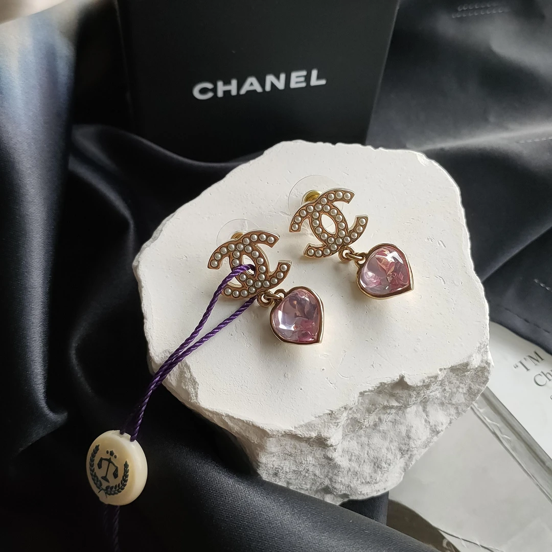 95新 Chanel/香奈儿 Azul-22B粉色钻石爱心珍珠双C耳环40917