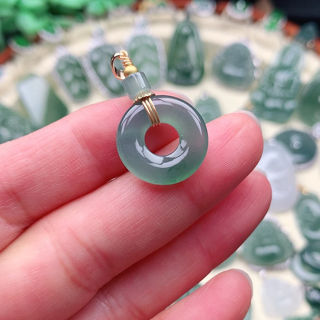 翡翠挂件未镶嵌吊坠