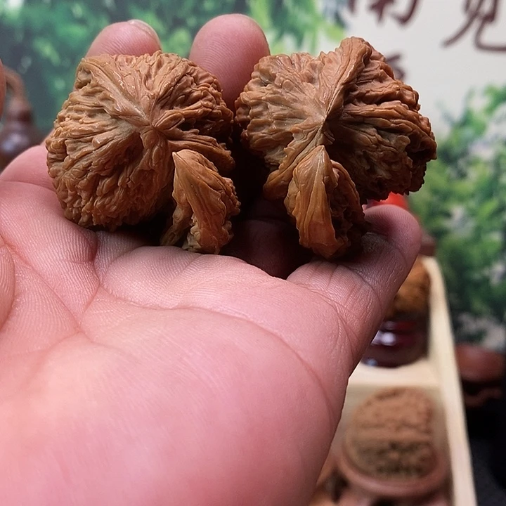 文玩核桃吊坠涿鹿南疆石全品犀牛角