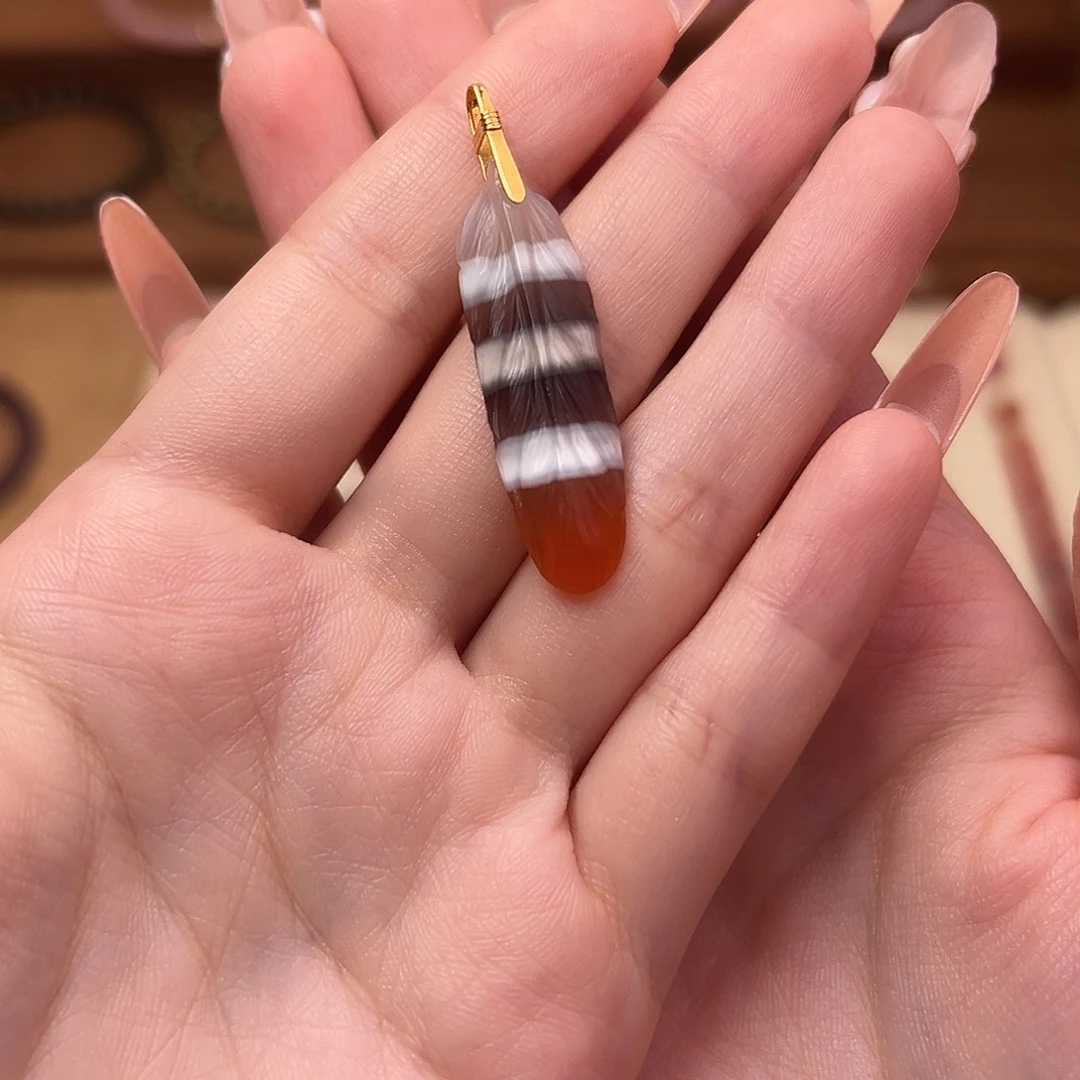 豆****18K金镶嵌配饰玛瑙/玉髓