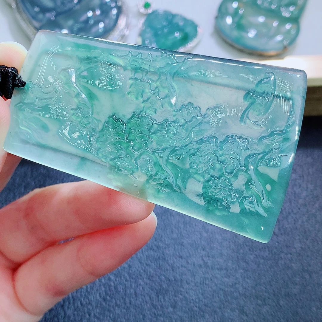 翡翠未镶嵌颈饰翡翠