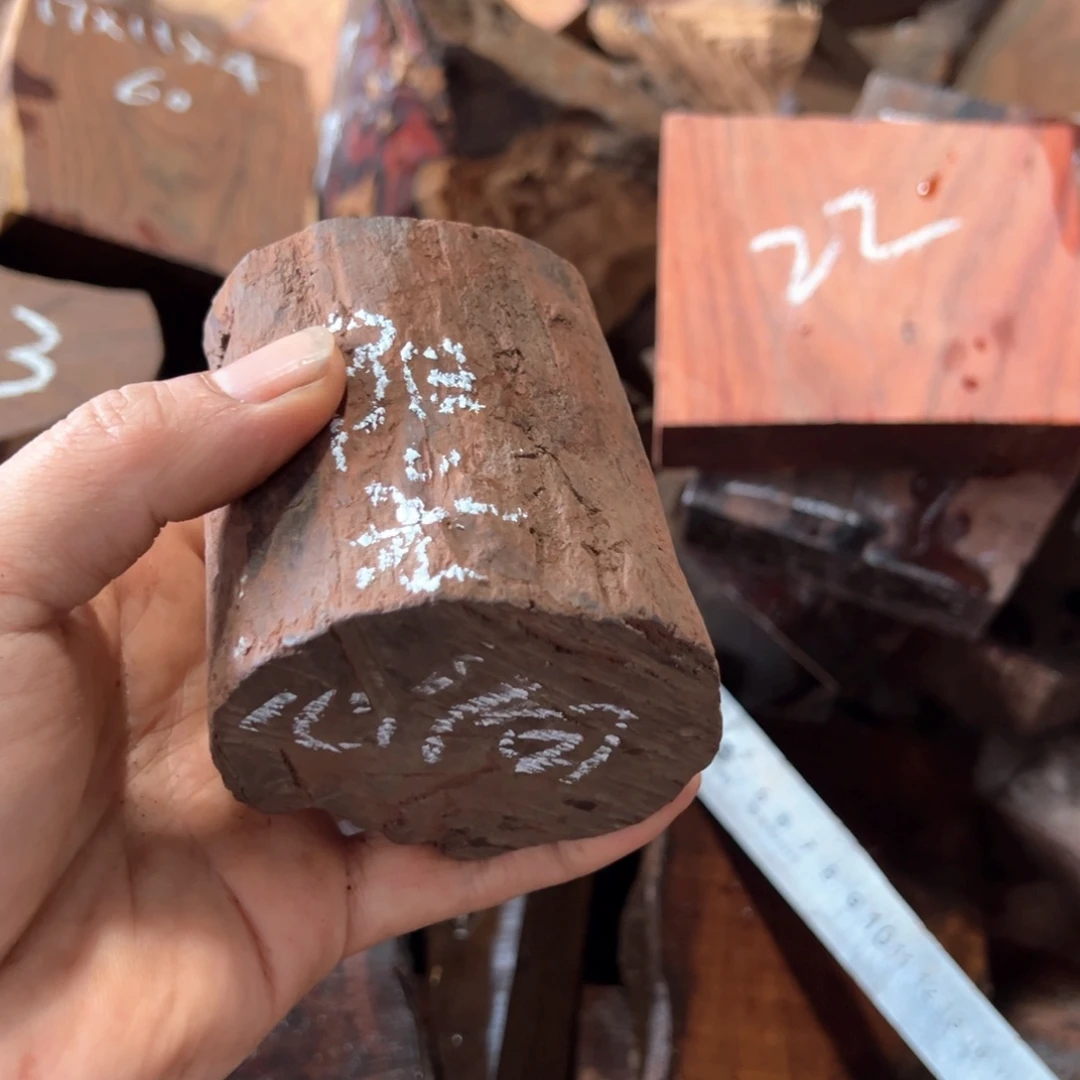 交趾黄檀（大红酸枝）心****