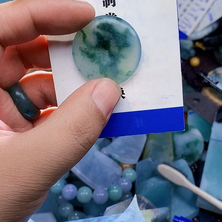 未镶嵌定制翡翠年*人翡翠