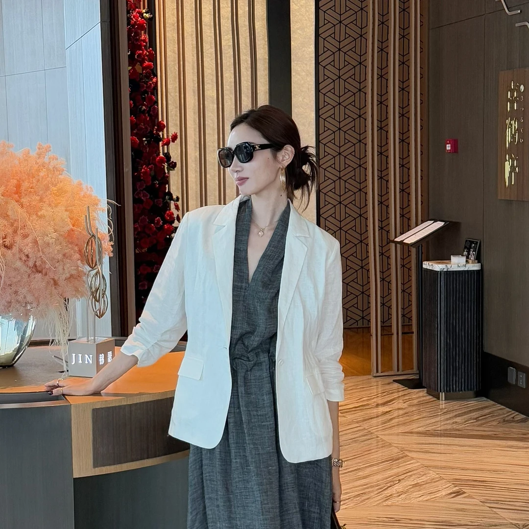 Nancy Lara 白色亚麻镂空西装 NL659XW376