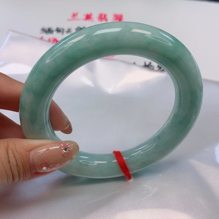 翡翠手镯（圆镯）未镶嵌