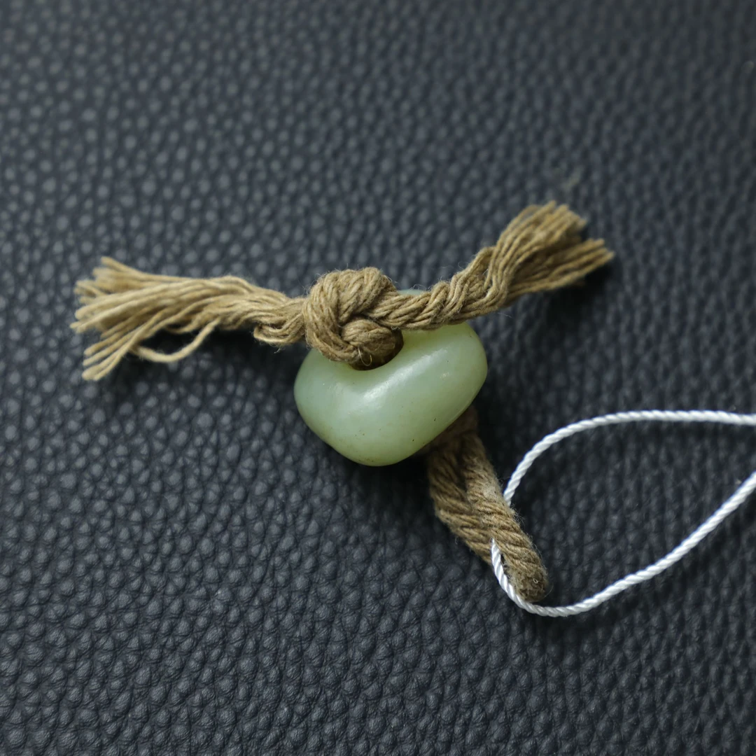 TCWWA06878清晚和田白玉扁形勒子