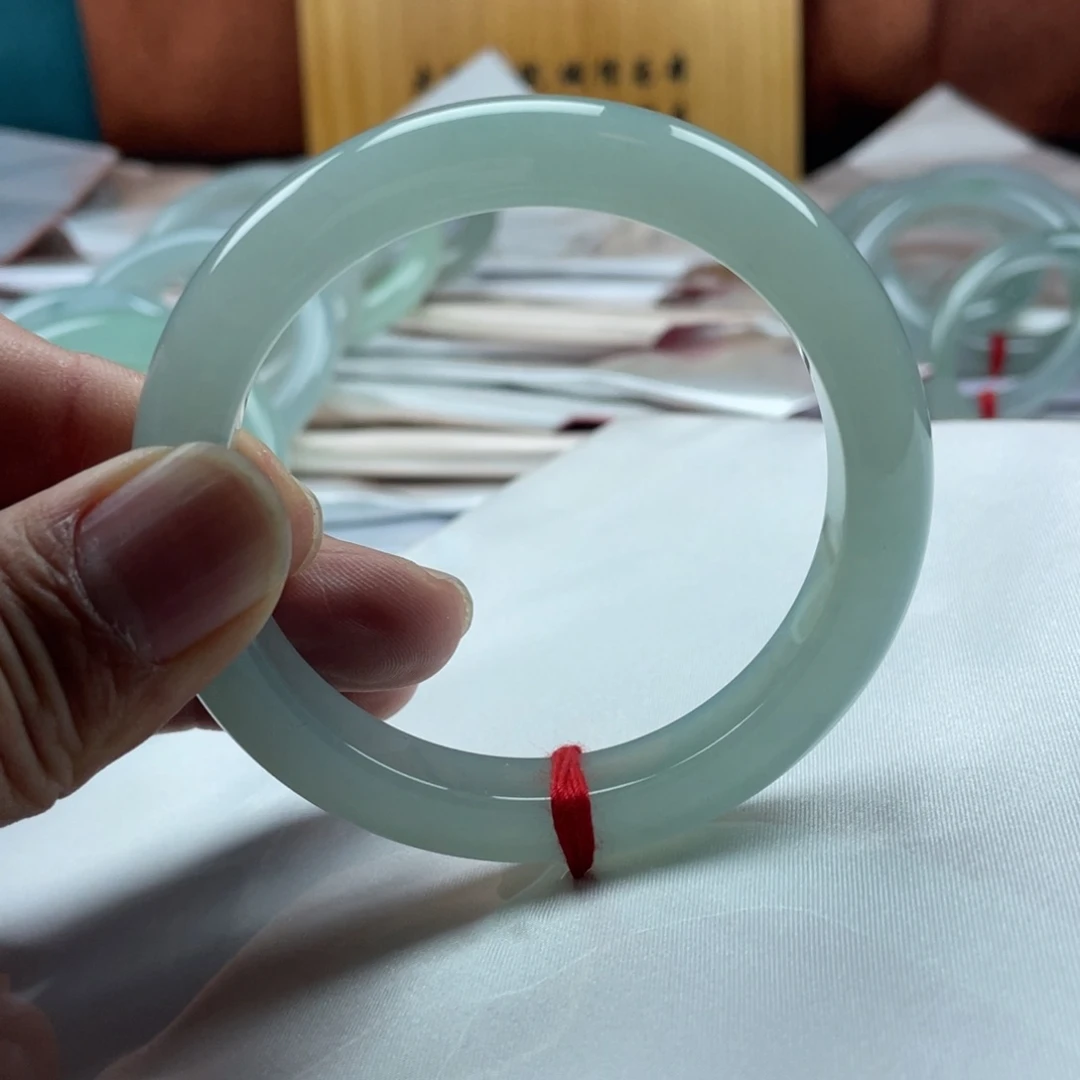 翡翠手镯未镶嵌58.5糯冰泥鳅背起胶晴水