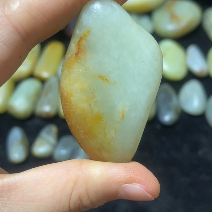 和田玉（糖玉）未镶嵌挂件