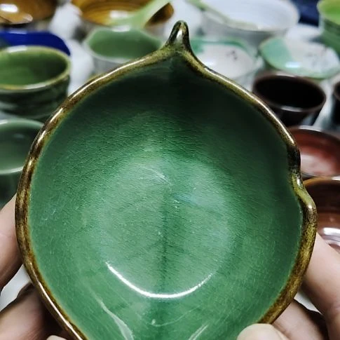 瓷片盘，沙锅，瓷片，瓶，碗，各种沙锅，摆件，
