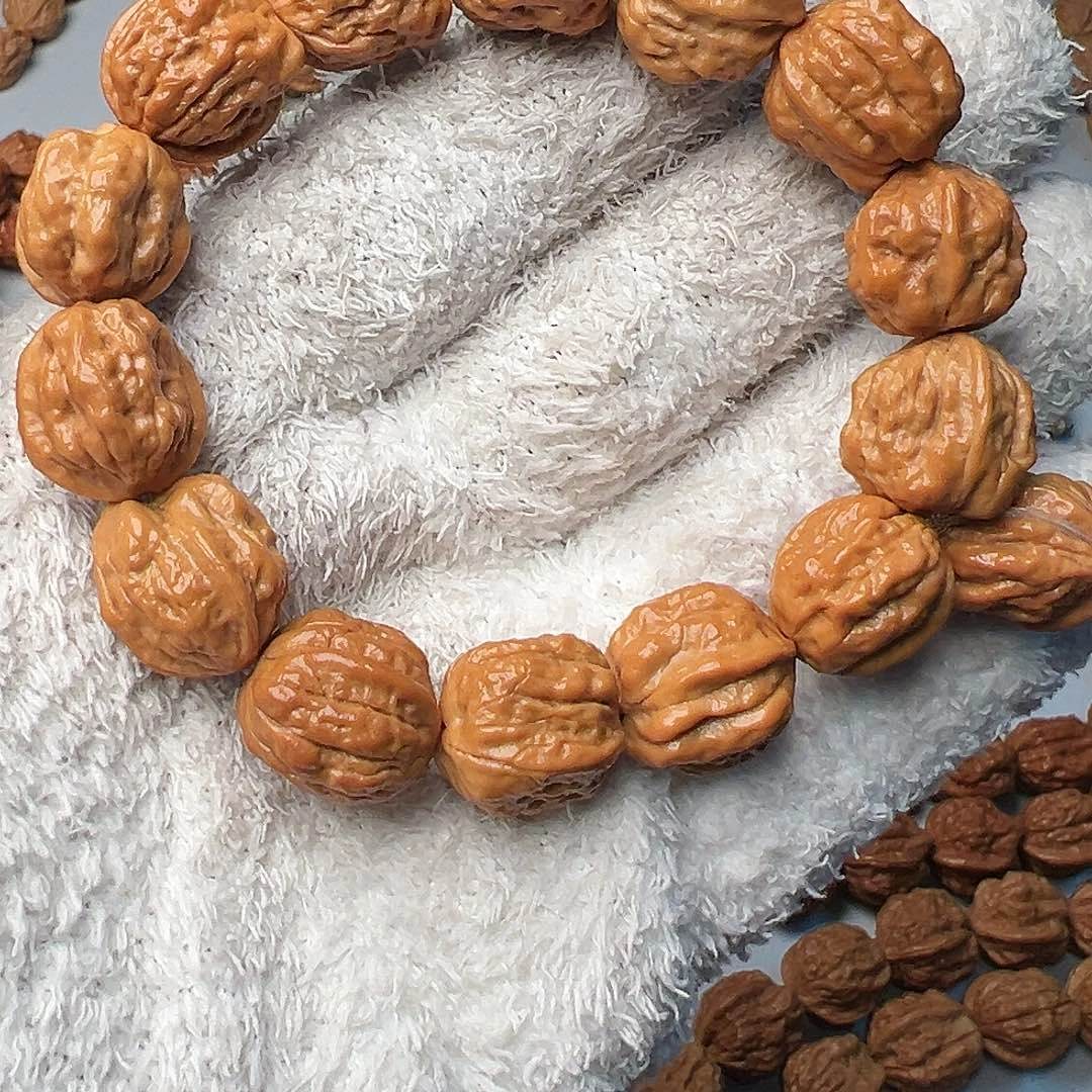 猴头核桃吊坠徐*豪金蟾15血蛤