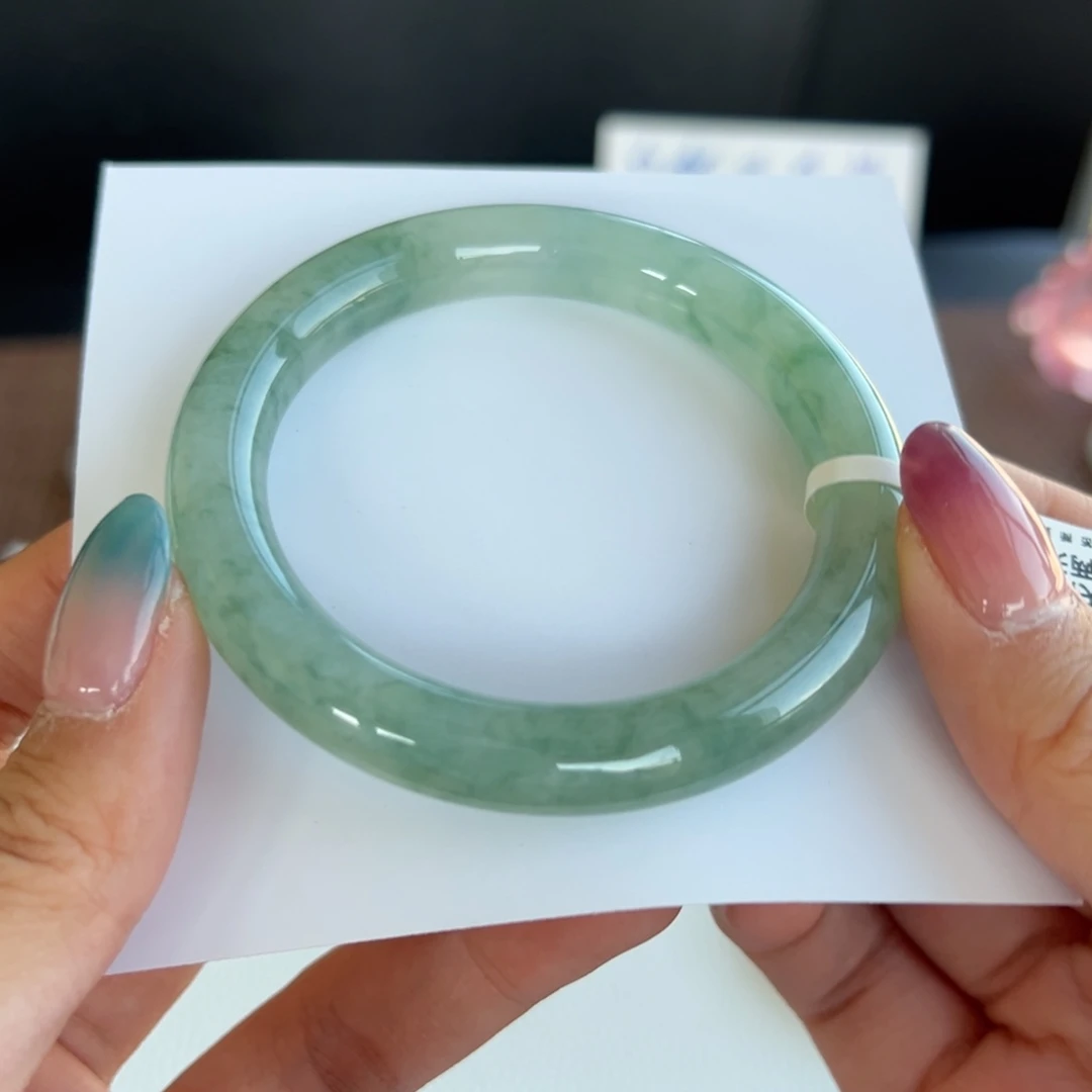 翡翠未镶嵌手镯11号 52