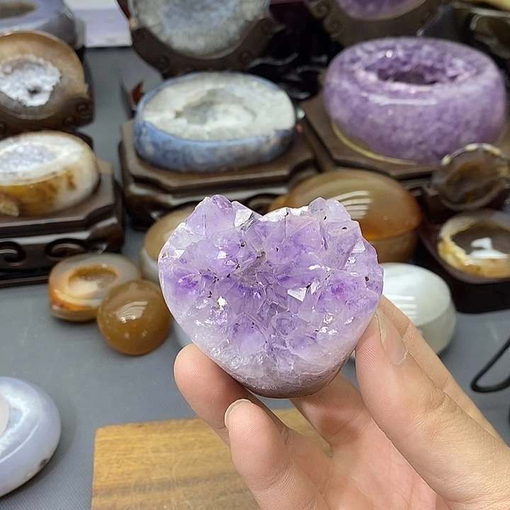 紫晶未镶嵌摆件紫晶