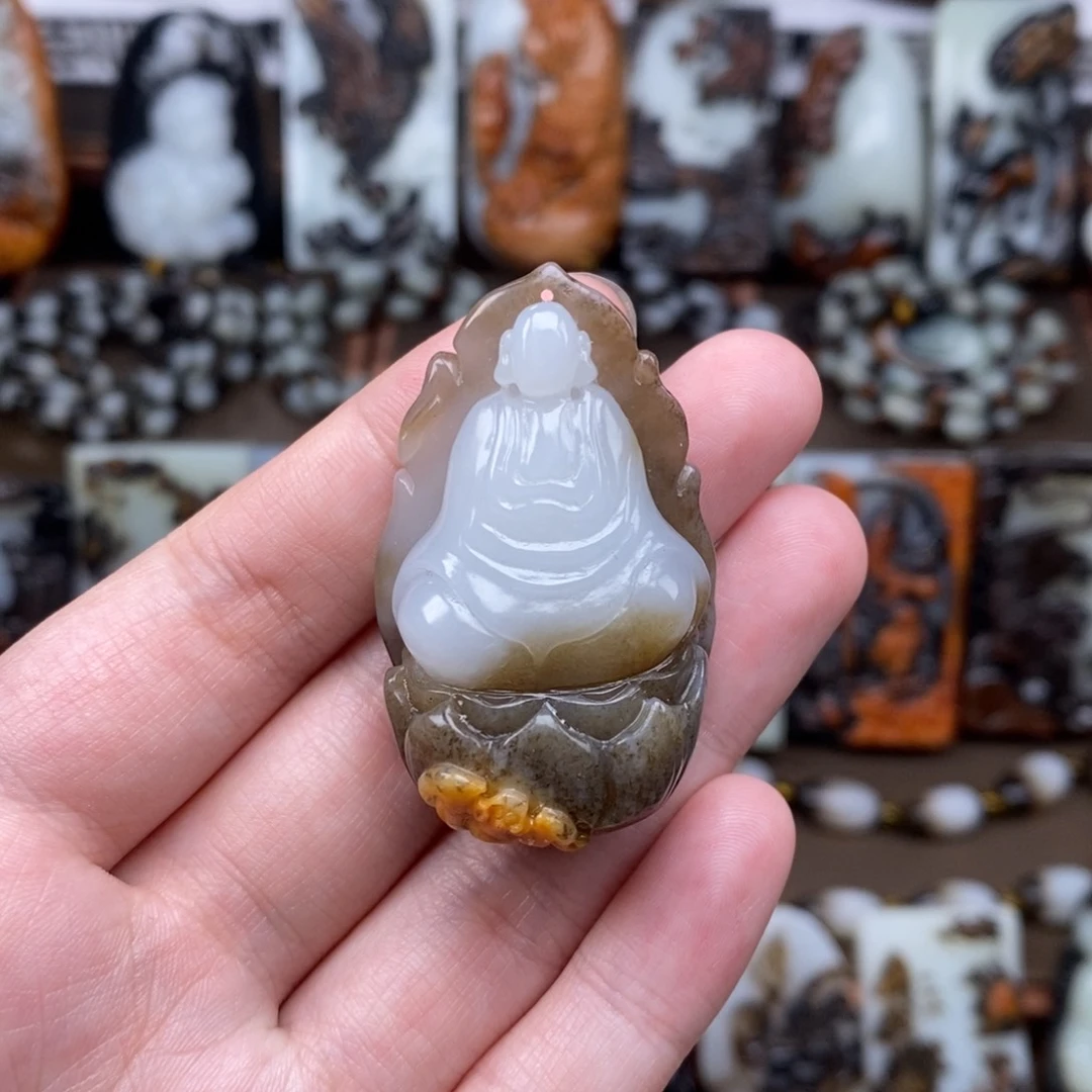颈饰未镶嵌和田玉