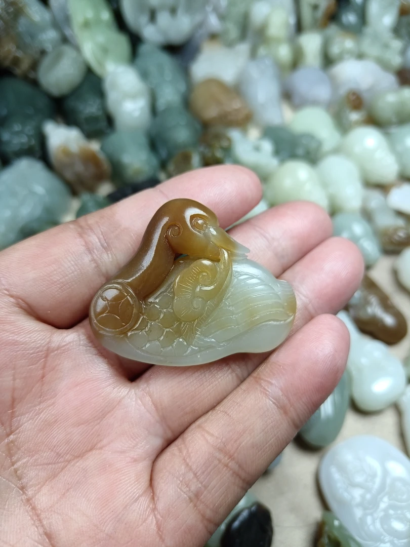 和田玉且末料且末糖鹅如意