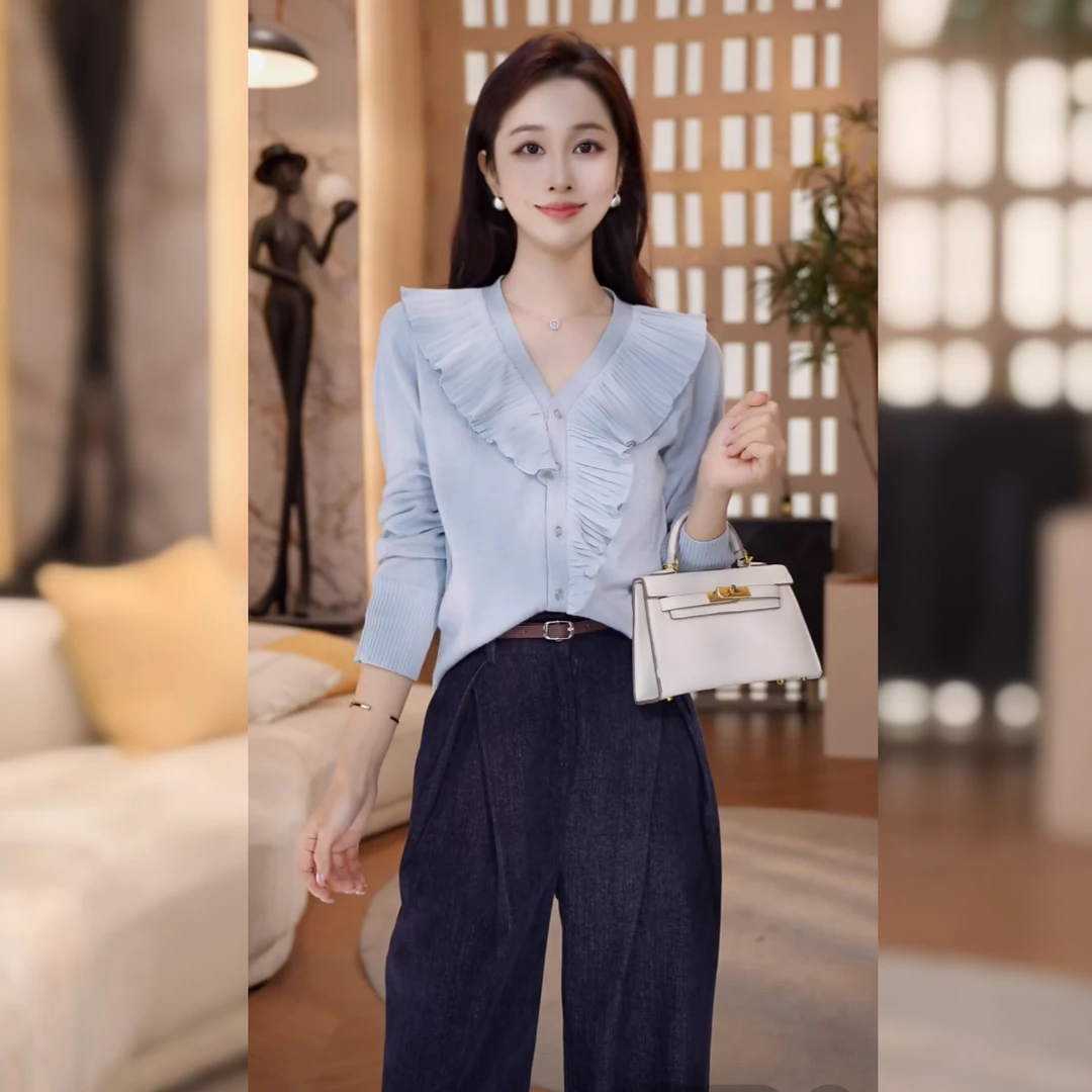 【林雪雪】信笺秋季新款气质百搭遮肉显瘦蓝色针织衫2510009