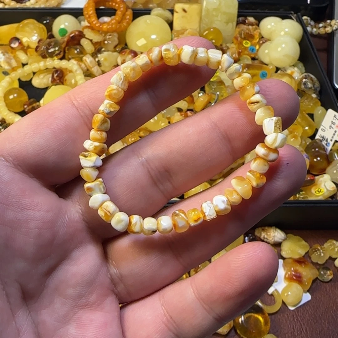 琥珀未镶嵌裸石3.11克