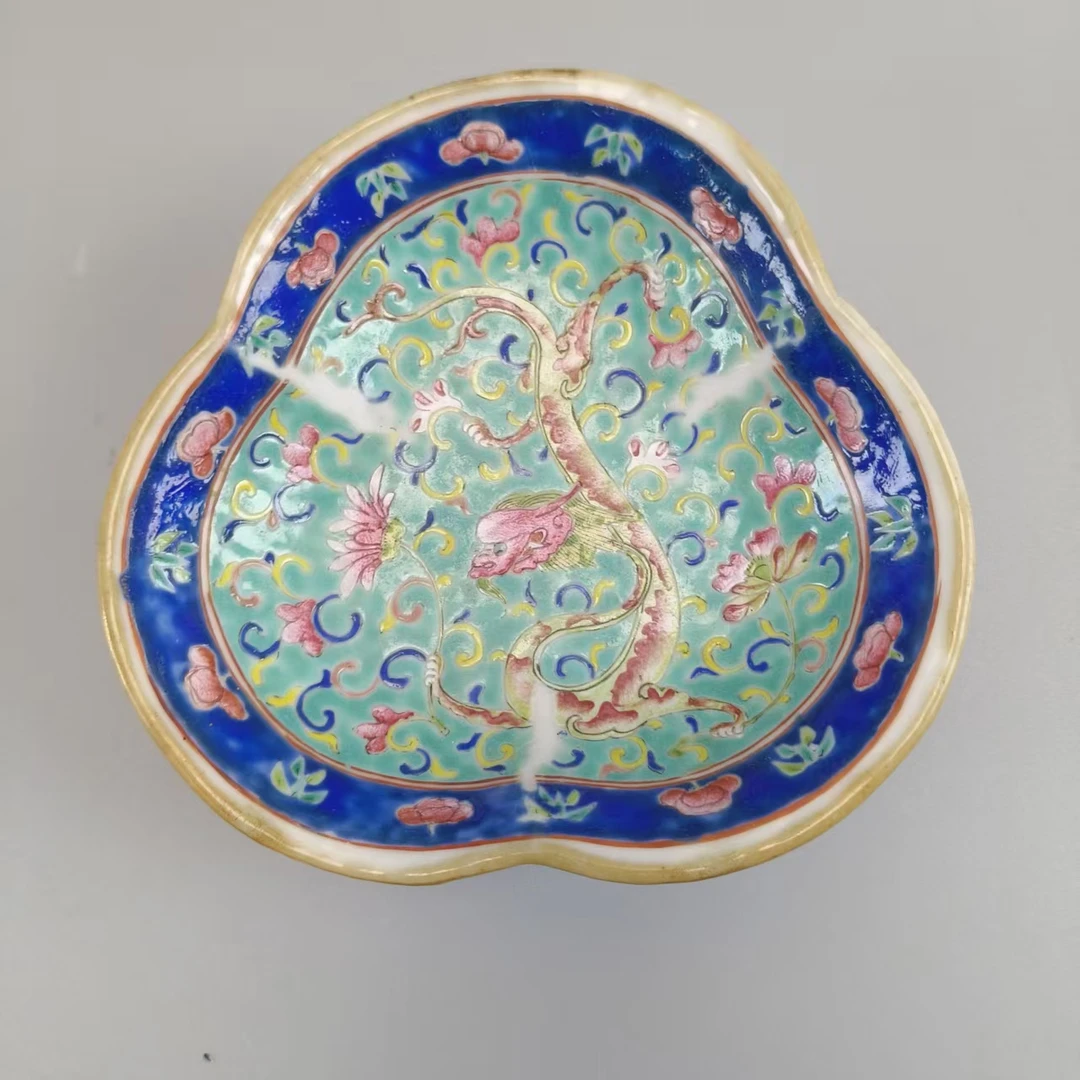 17 177 清同治 粉彩草龙贡盘-3060058