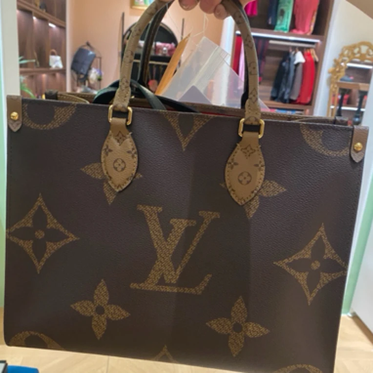 95新 LouisVuitton/路易威登 lv中号on the go手拎包 25030112-06