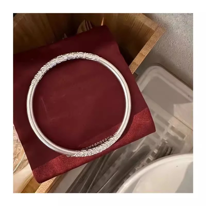 古法卷草纹素圈闭口时尚