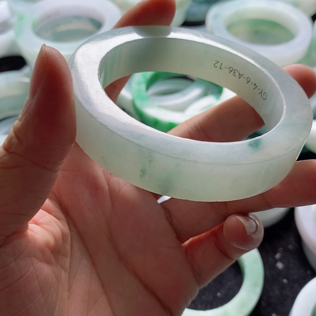 定制翡翠A货未镶嵌夕*