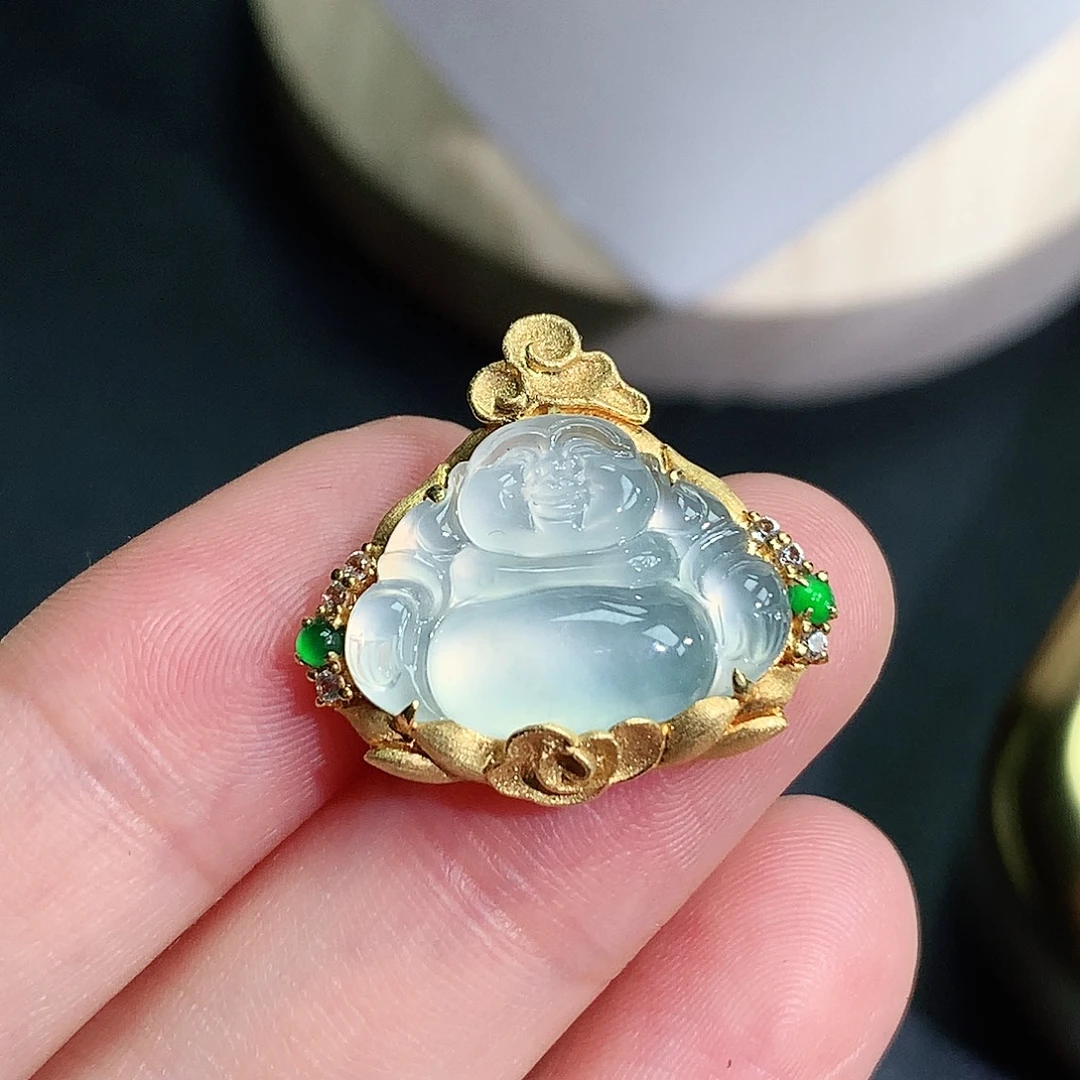 翡翠18K金镶嵌颈饰佛公