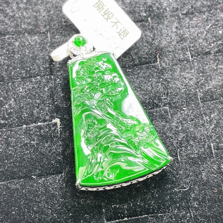 翡翠未镶嵌颈饰80