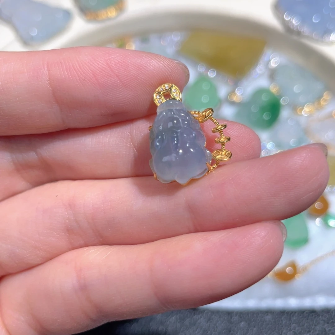 翡翠颈饰18K金镶嵌翡翠