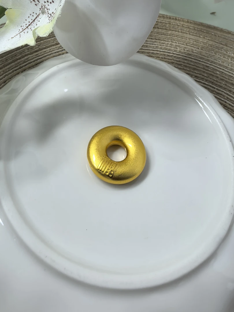 水贝金展经典百搭吊坠z42