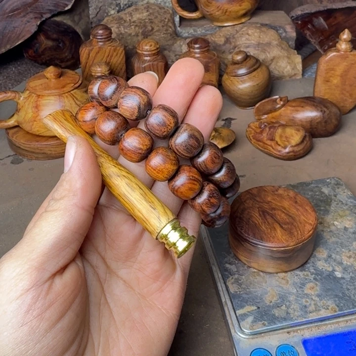 黄花梨/降香黄檀欲****边黄花梨手串加烟嘴