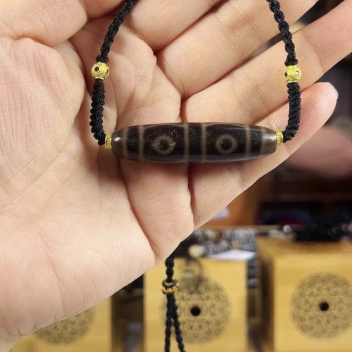 玛瑙/玉髓颈饰合金～曲贡