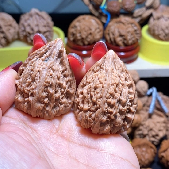 *****吊坠桃核塔尖对歪全品