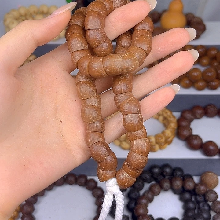 毕***少手串紫金鼠原皮差价