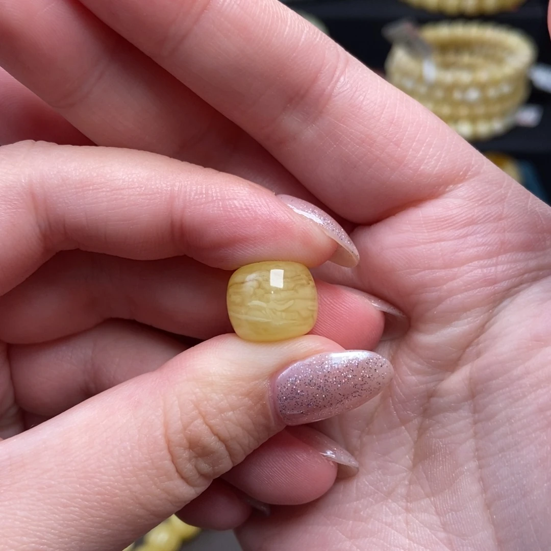 蜜蜡未镶嵌珠宝奇石卡12.8