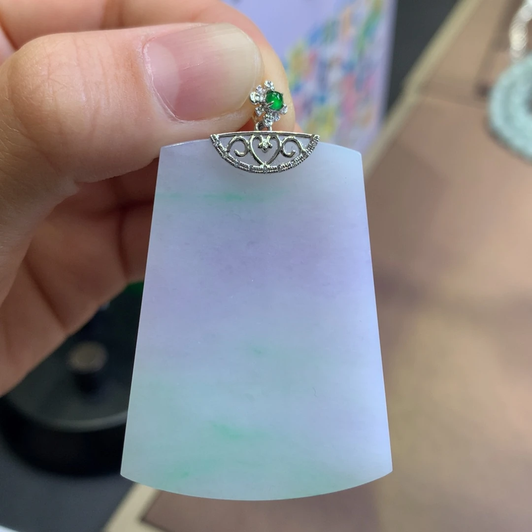 南***佛翡翠18K金镶嵌颈饰翡翠