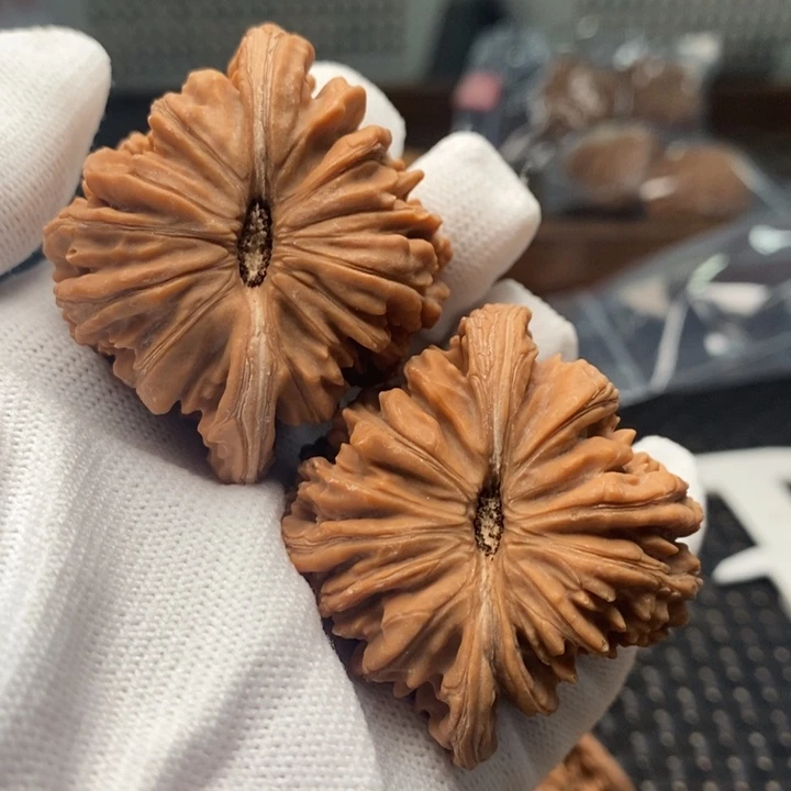 文玩核桃把件牛汉高楼48尺