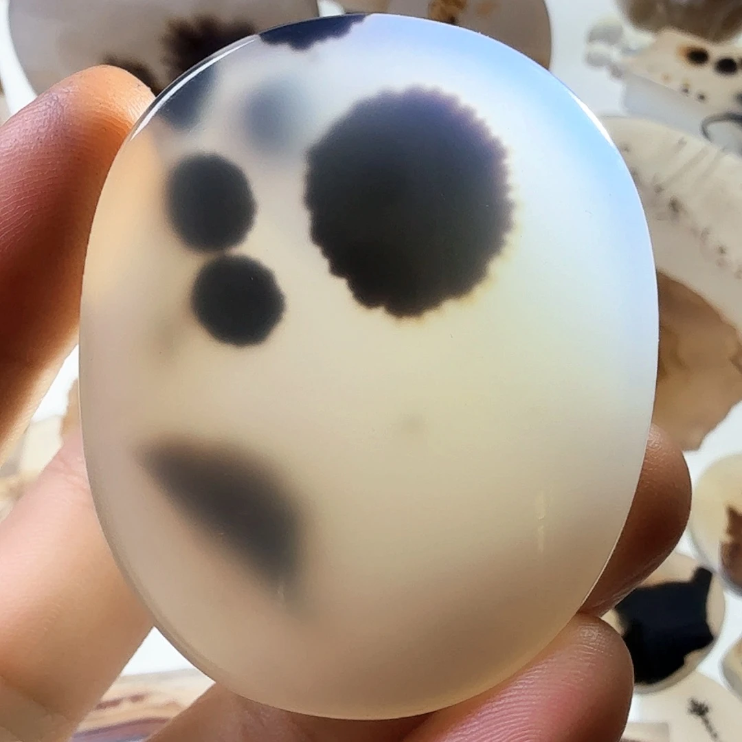 玛瑙/玉髓未镶嵌珠宝半成品