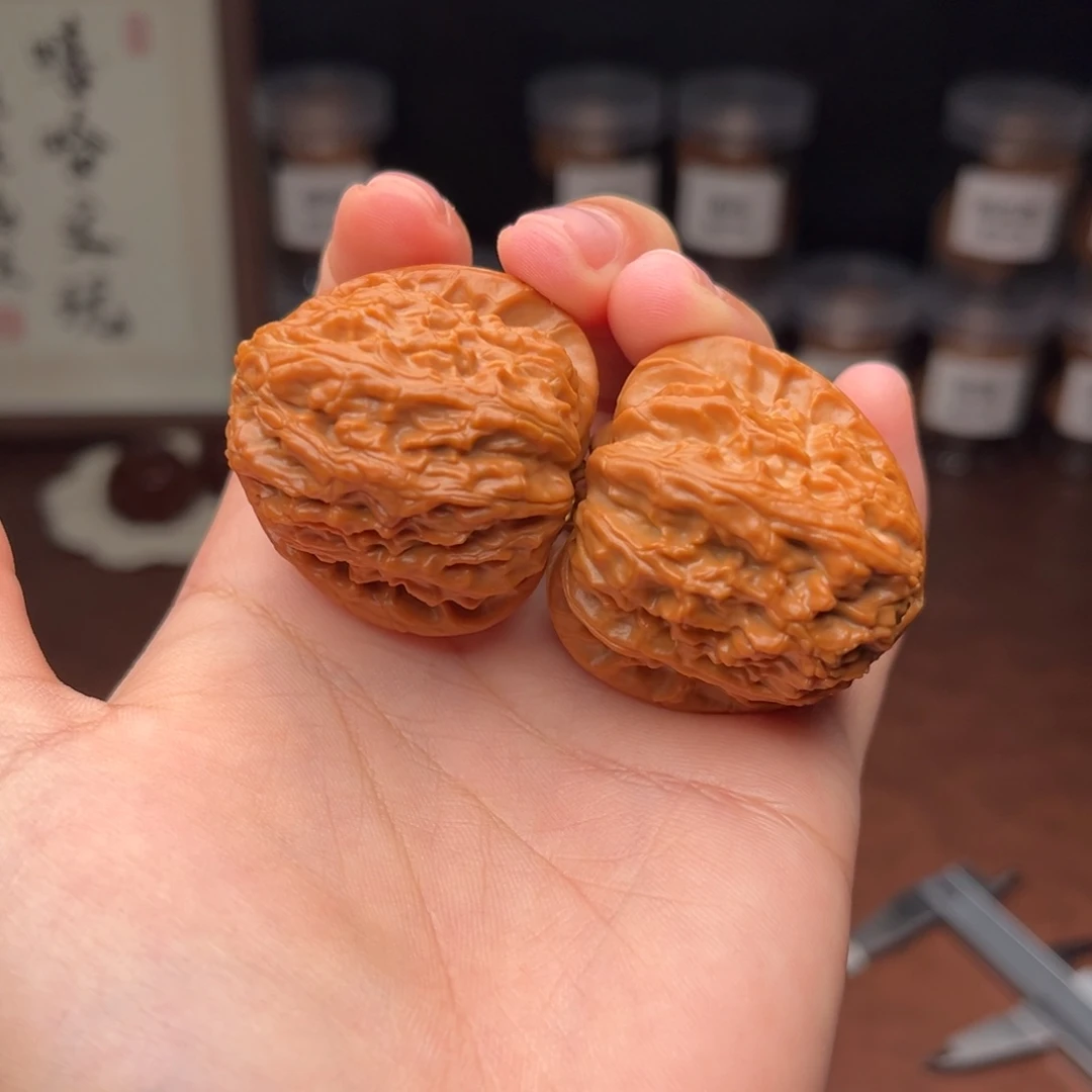 吊坠文玩核桃三角白37