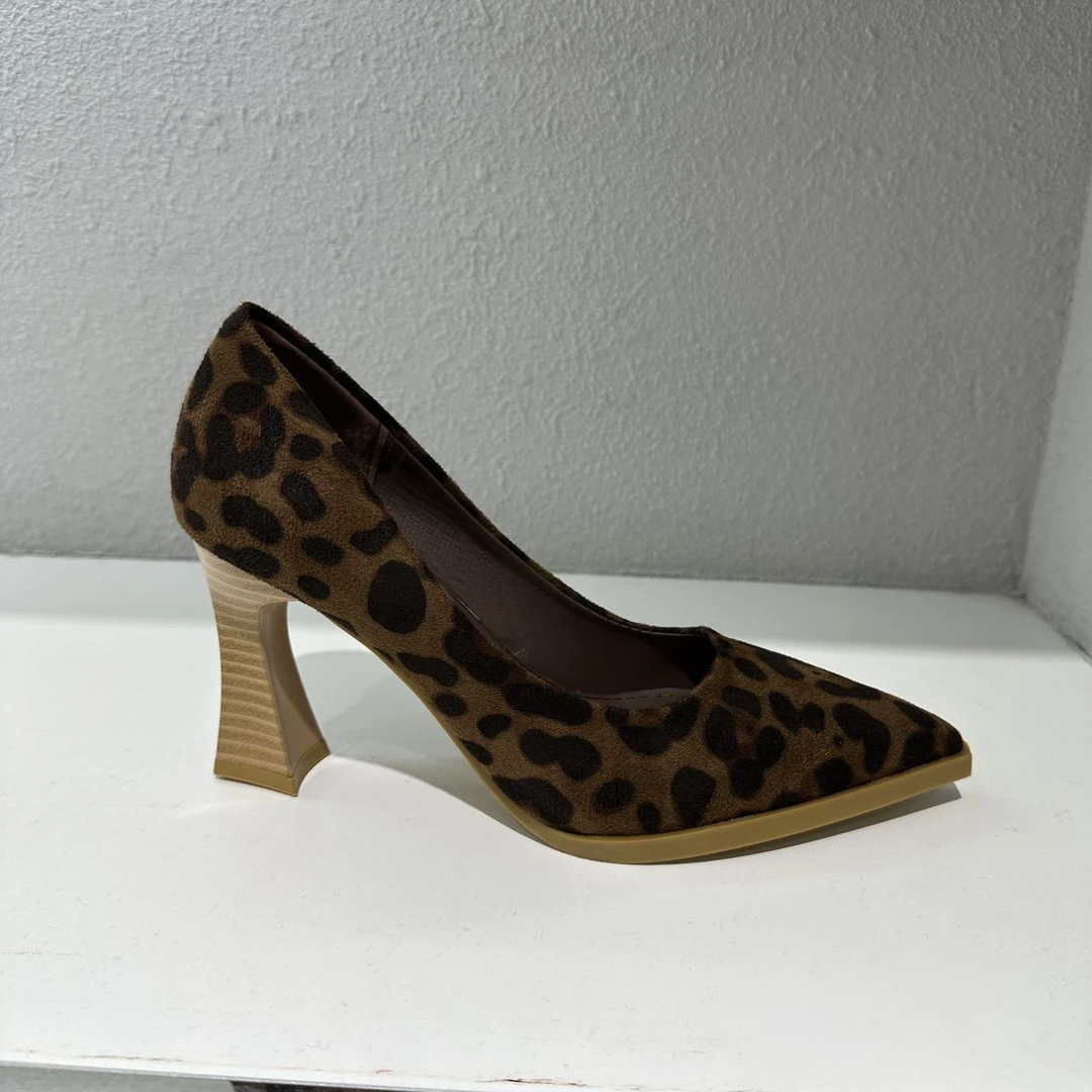 88-30性感豹纹尖头通l欧美风细跟高跟鞋女鞋拼色浅口高跟鞋