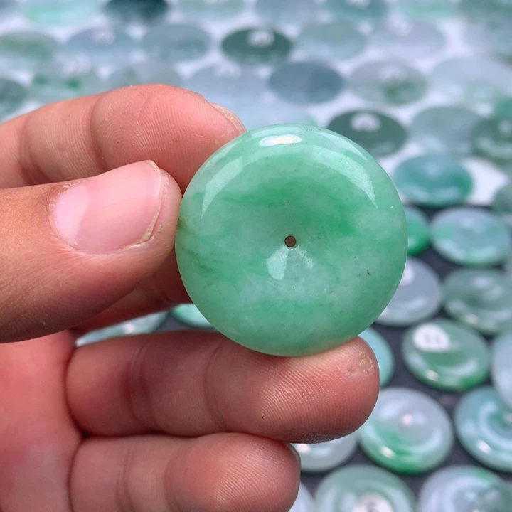 翡翠未镶嵌颈饰缅甸天然A货翡翠32-7.0