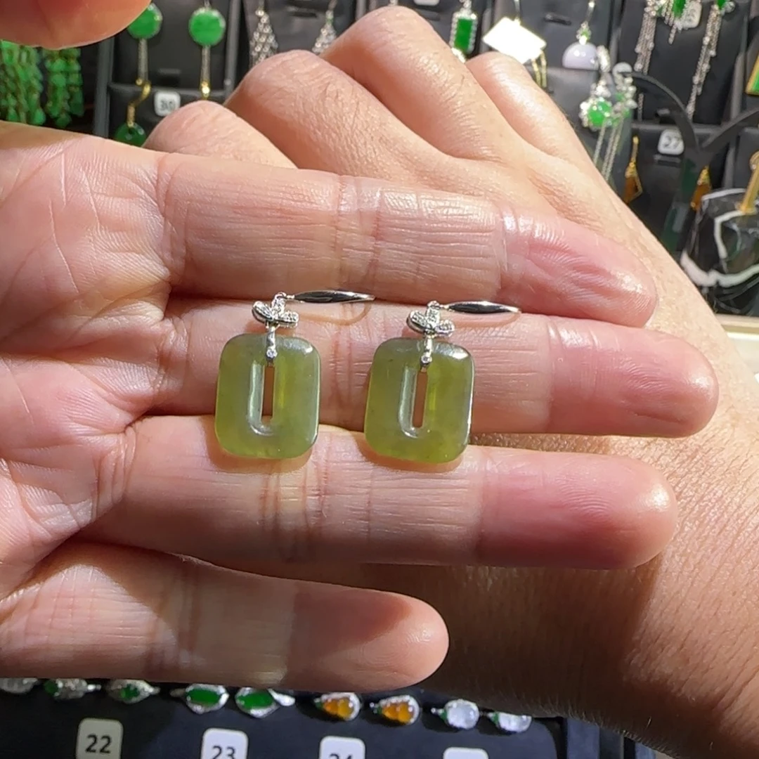 翡翠18K金镶嵌颈饰耳钩