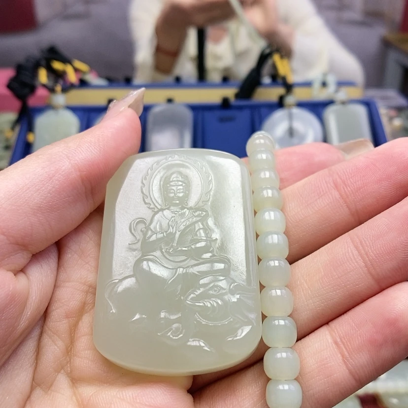 【闪购商品】和田玉颈饰未镶嵌順*